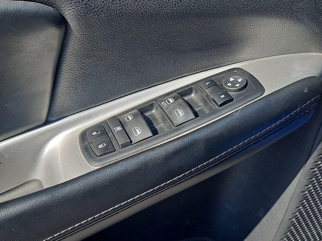 Used 2015 Blue Dodge SXT image 11
