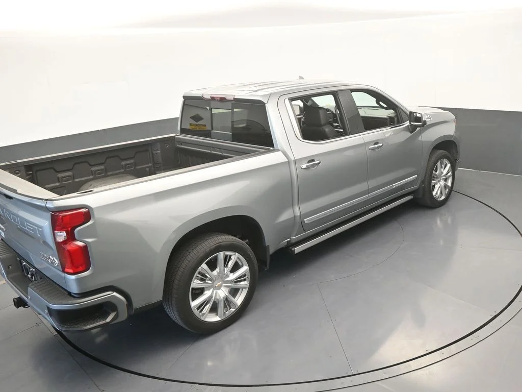 Used 2024 Sterling Gray Metallic Chevrolet High Country image 65