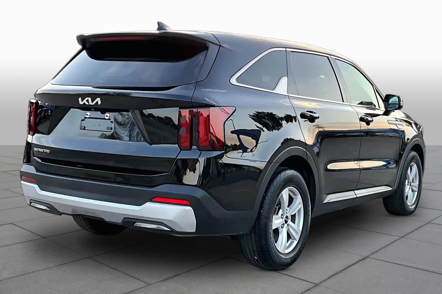 Used 2025 Ebony Black Kia LX image 12
