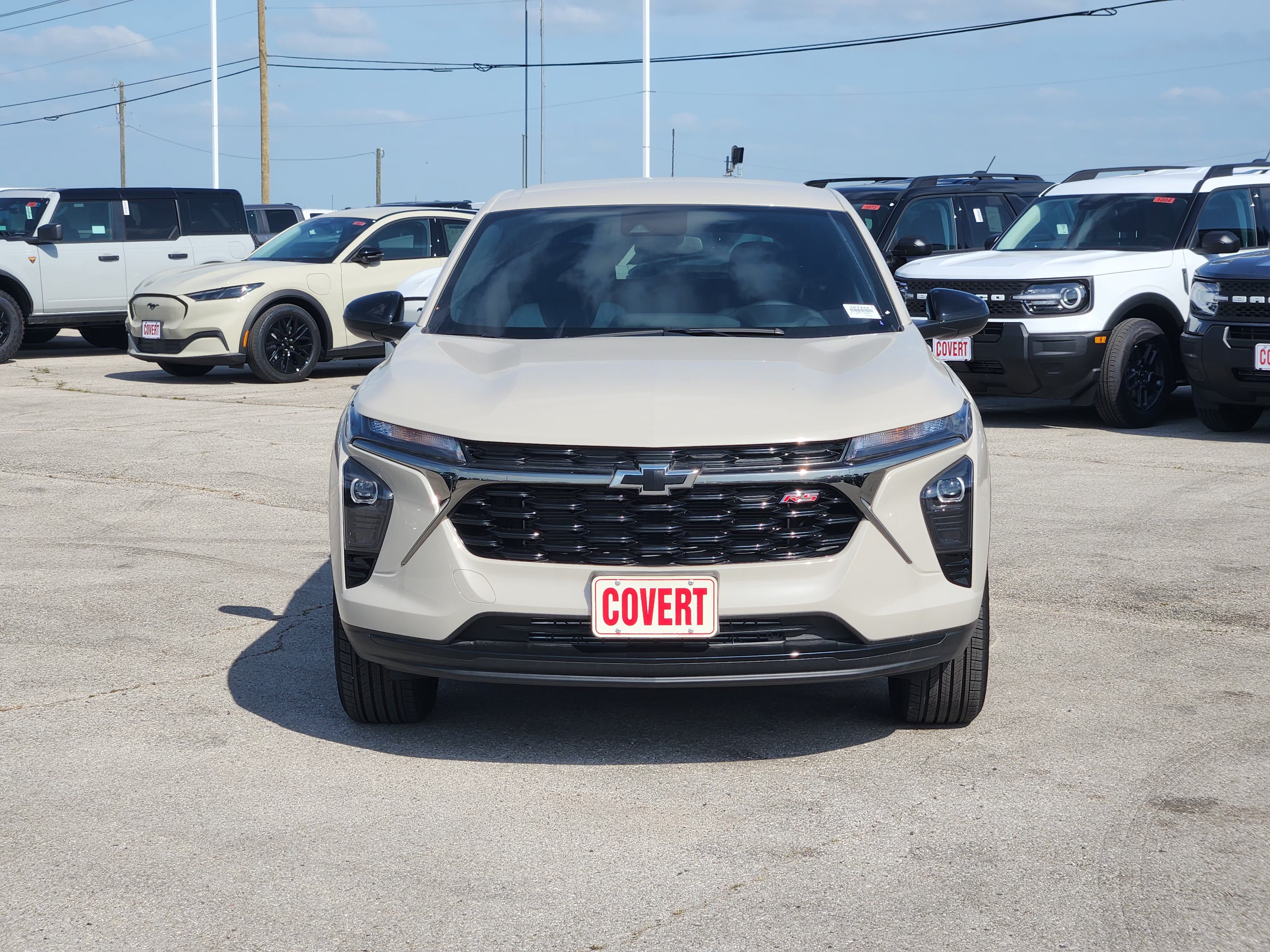 Used 2026 White Sands Chevrolet 1RS image 2