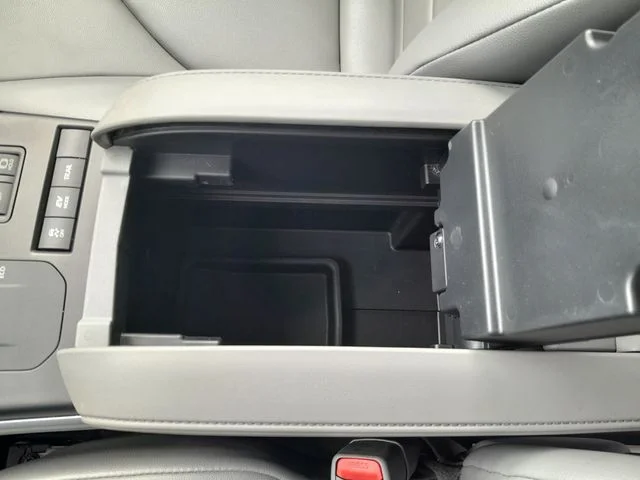 Used 2021  Toyota XLE image 28