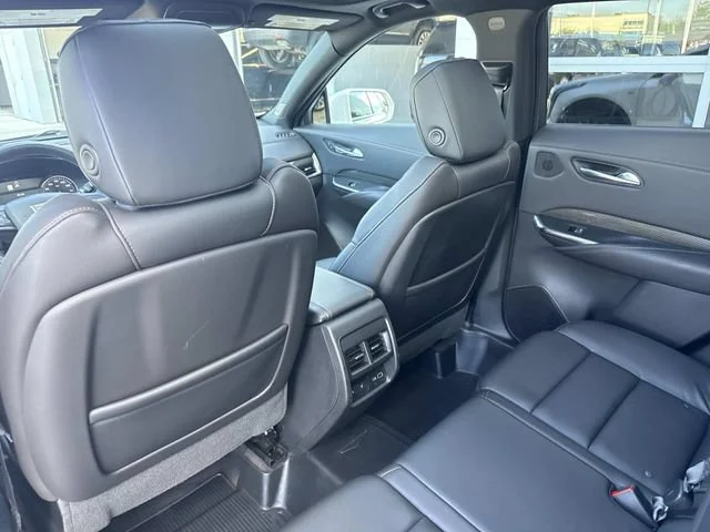 Used 2019 CRYSTAL WHITE TRICOAT Cadillac AWD Sport image 59