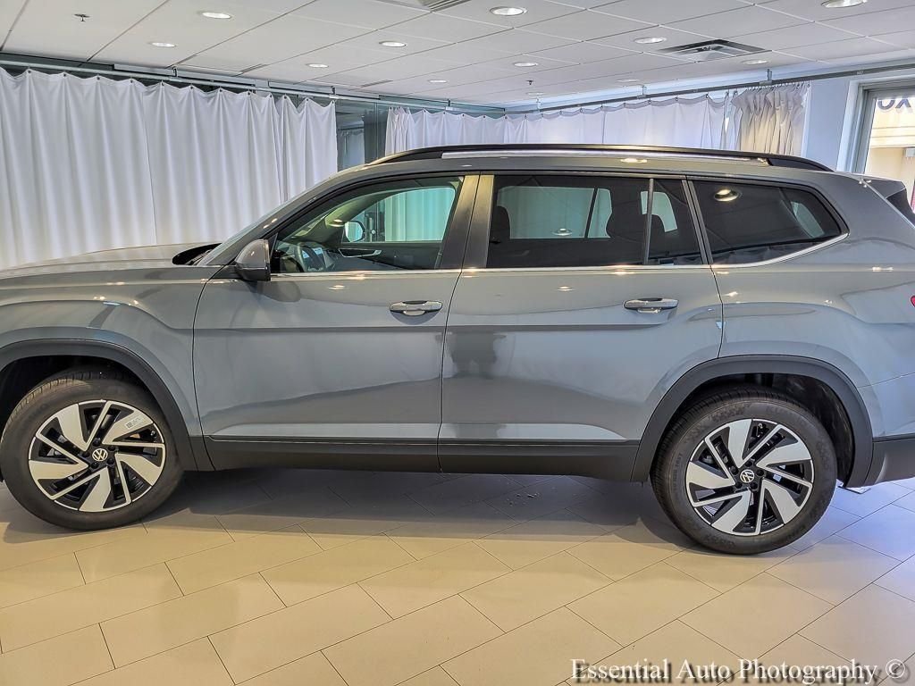 New 2026 Pure Gray Volkswagen 2.0T SE w/Technology image 3