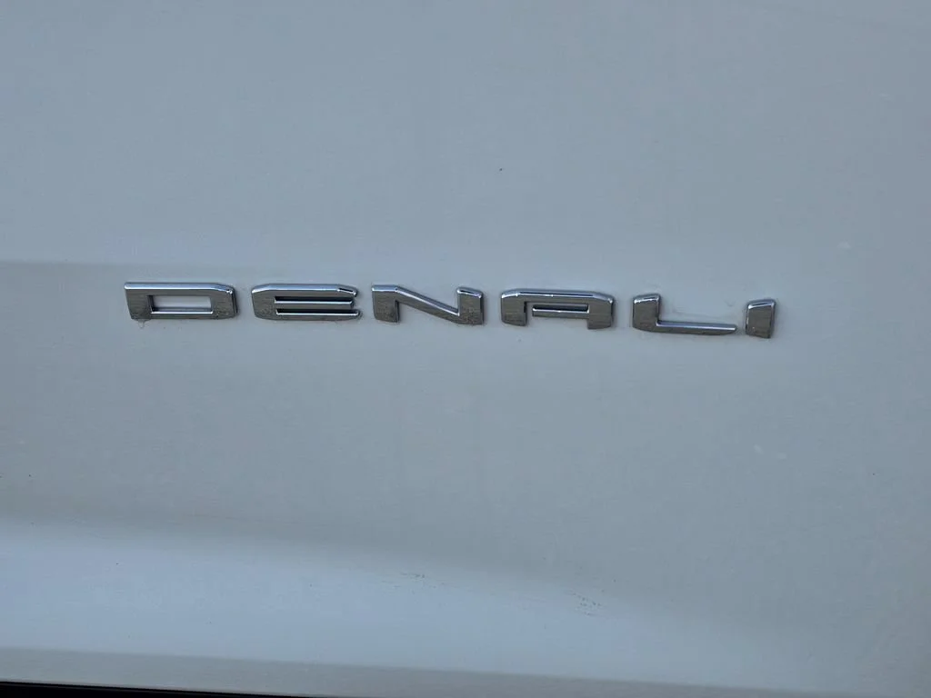 Used 2026 Glacier White Tricoat GMC Denali image 7