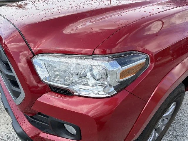 Used 2019 Red Toyota SR5 image 8