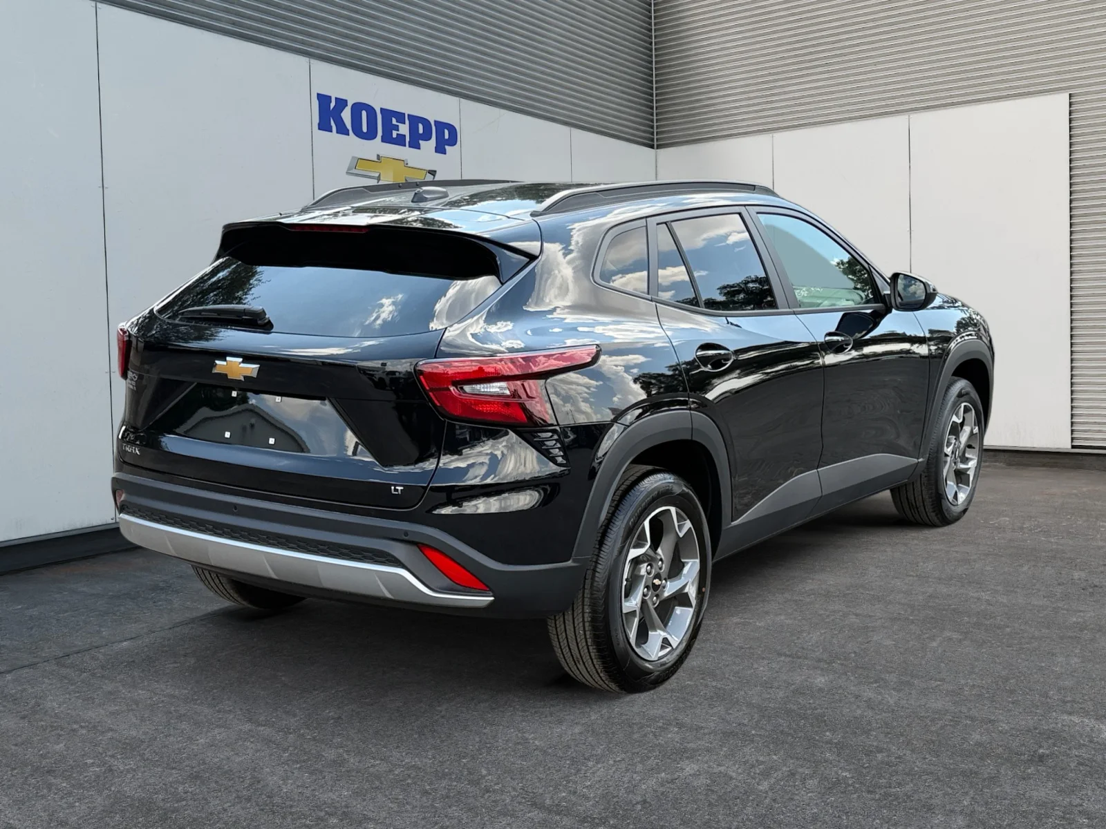 New 2026 Mosaic Black Metallic Chevrolet LT image 5