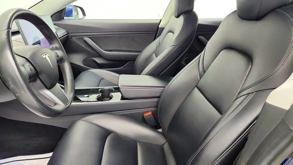 Used 2018 Deep Blue Metallic Tesla Long Range Battery RWD w/ 19