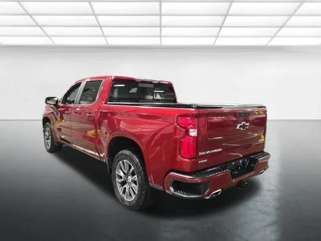 Used 2021 Red Chevrolet RST image 7