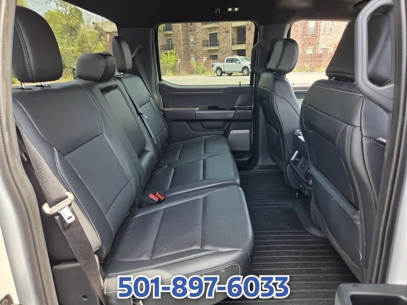 Used 2025 Oxford White FORD LARIAT 4WD SuperCrew 5.5