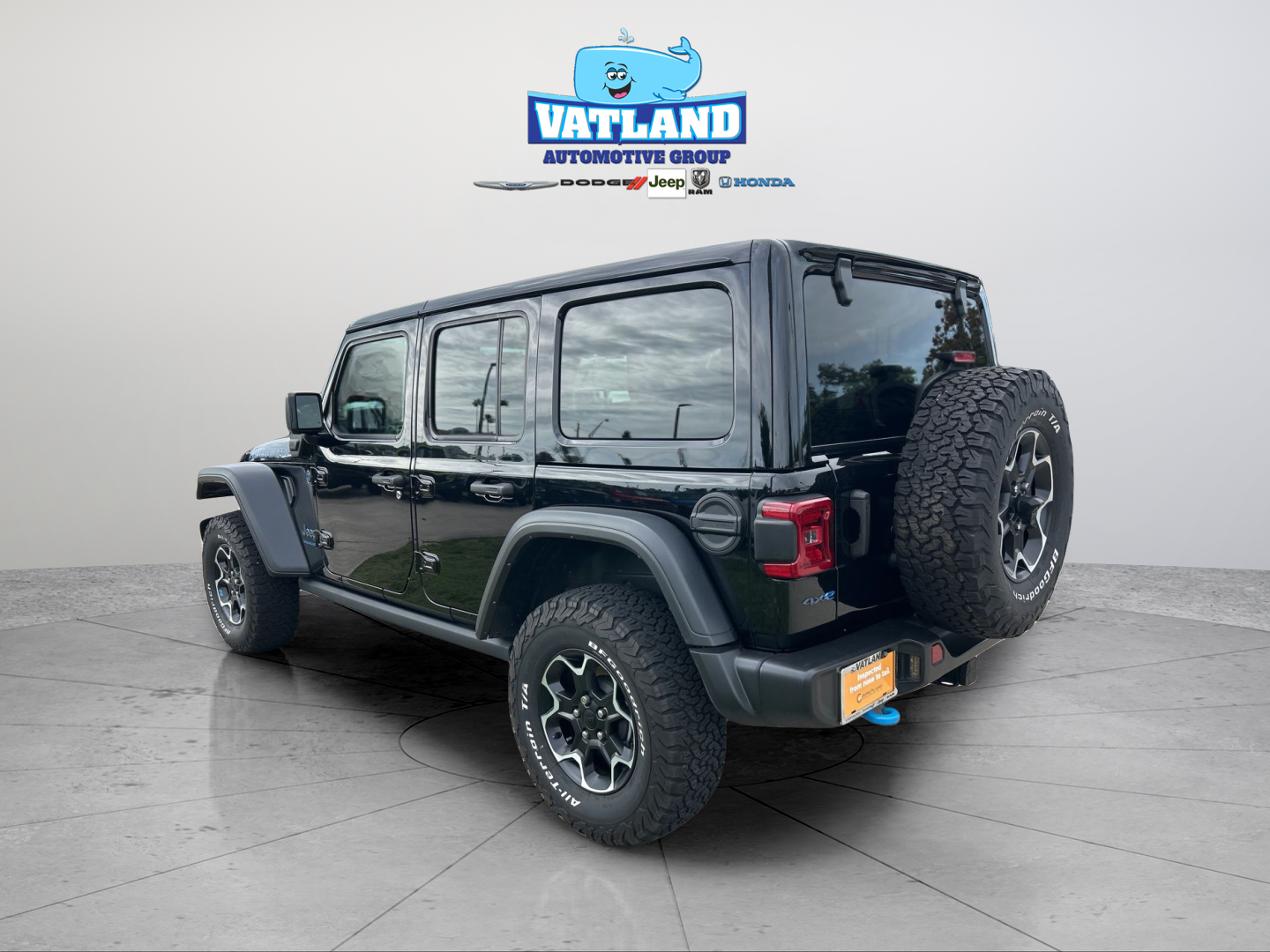 Used 2023 Black Jeep  image 3