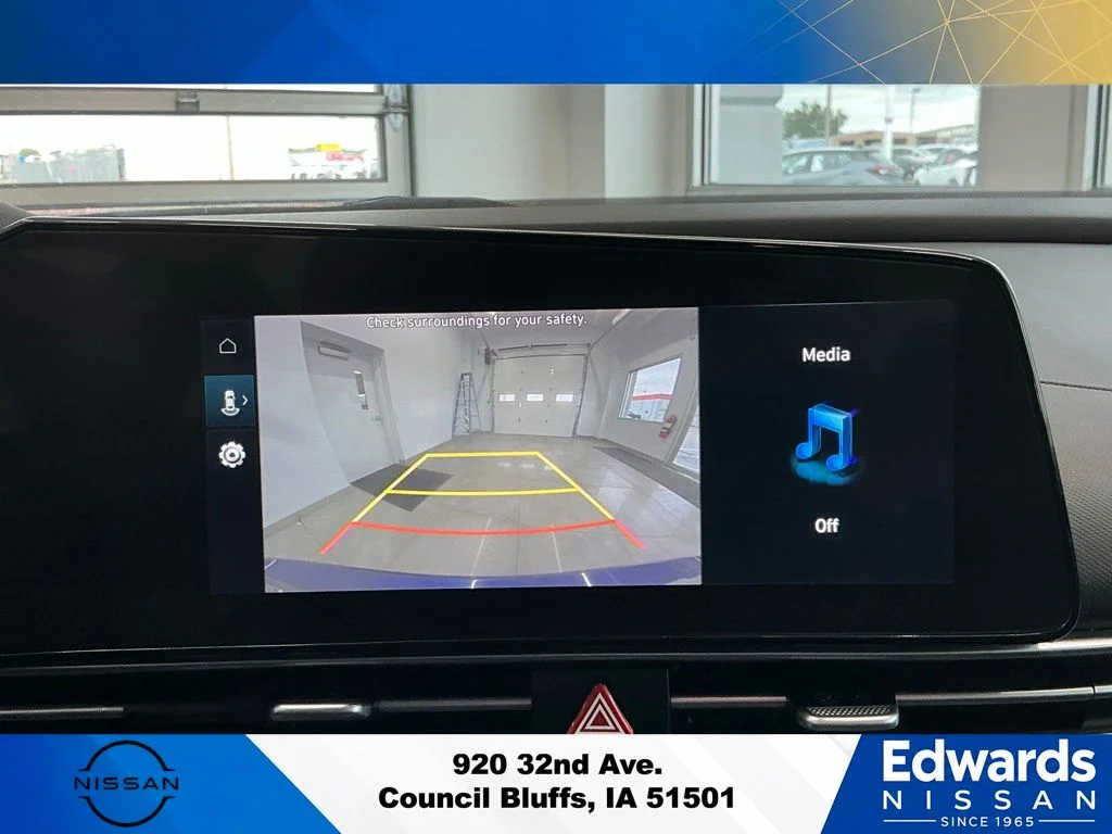 Used 2023 Blue Hyundai SEL image 24