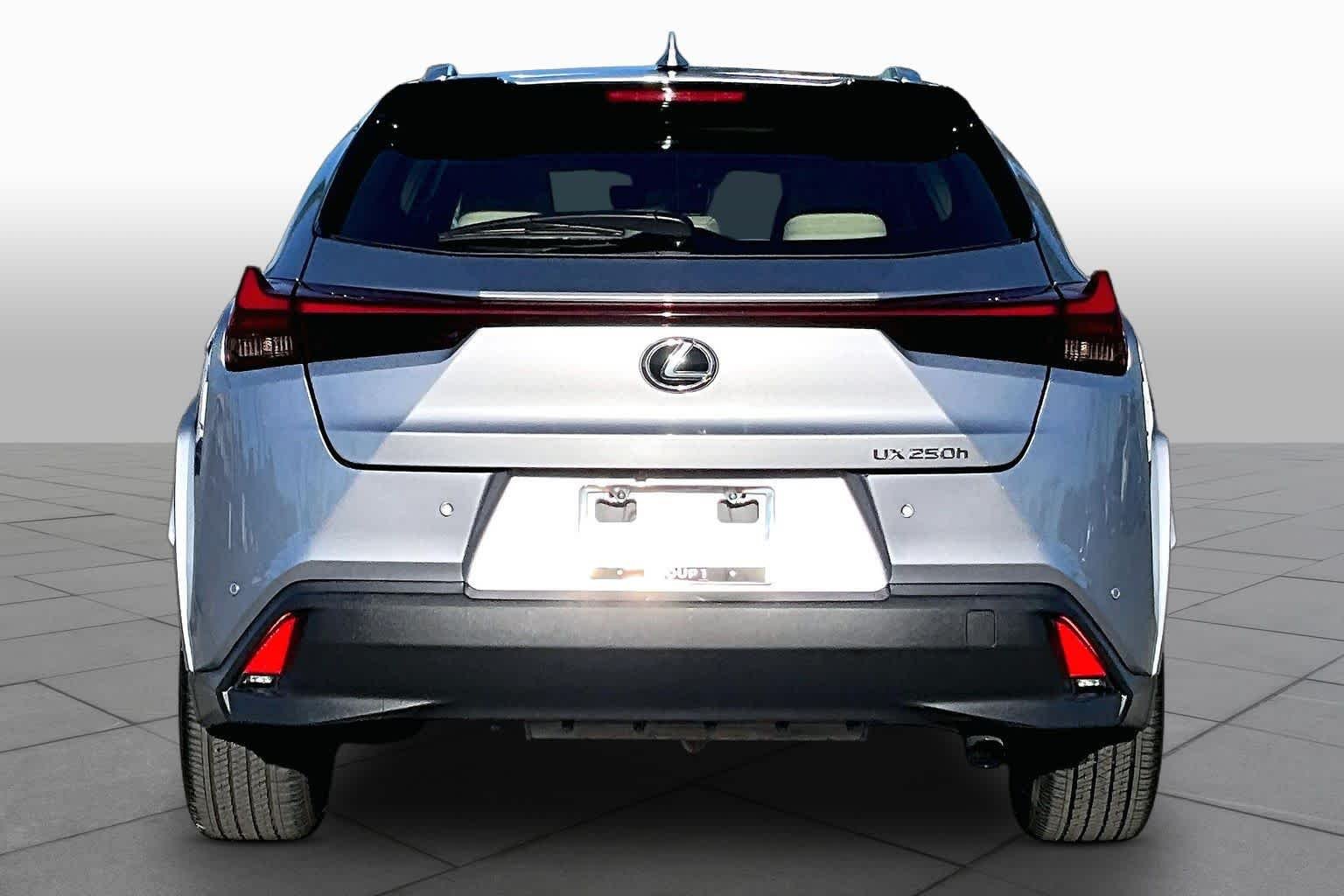 Certified Used 2024 IRIDIUM Lexus Premium image 4