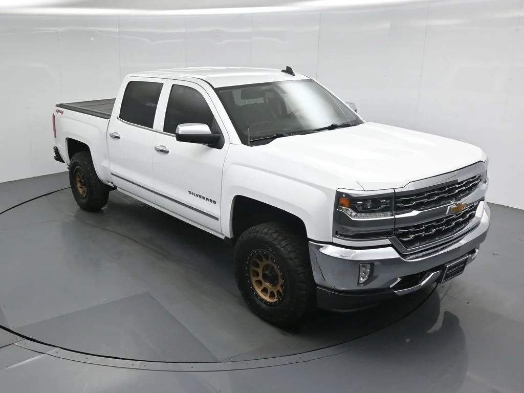 Used 2018 White Chevrolet LTZ image 35