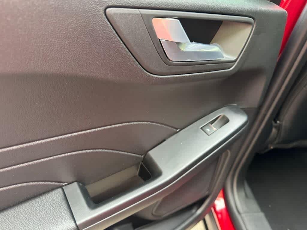 New 2026 Rapid Red Metallic Tinted Clearcoat Ford ST-Line image 11