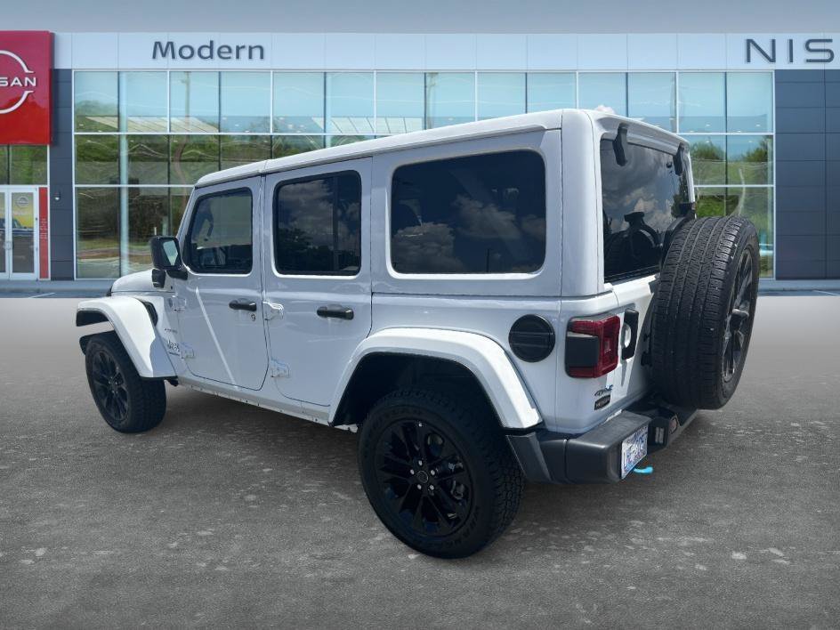 Used 2024 Bright White Clearcoat Jeep Sahara image 7