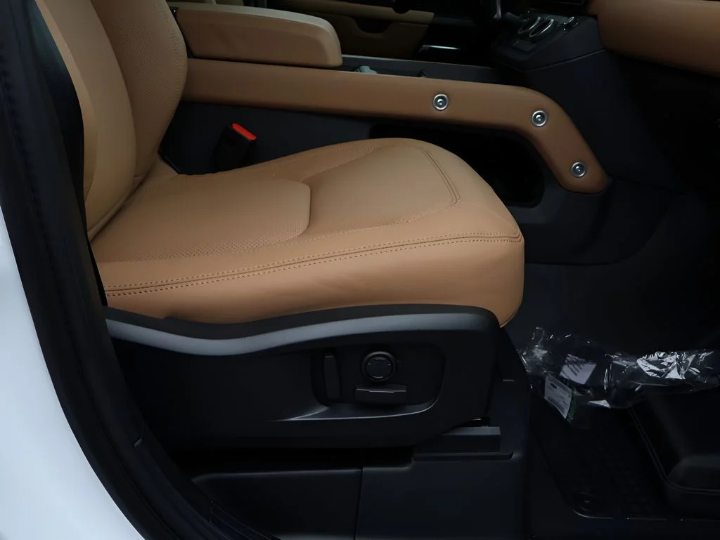 New 2026 Fuji White Land Rover S image 10