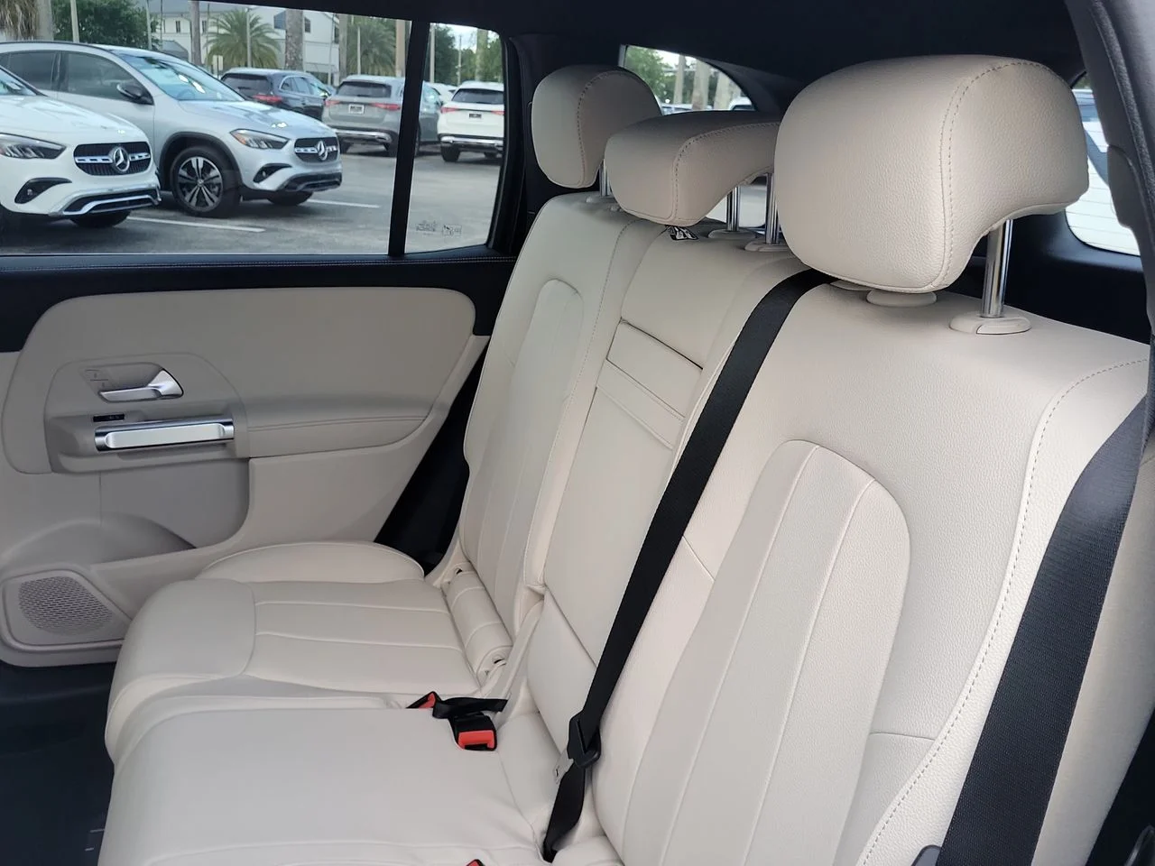 New 2026 Night Black Mercedes-Benz GLB 250 image 13