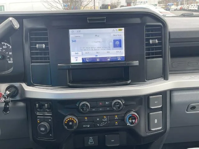 New 2026 Oxford White Ford F-350® XL image 31