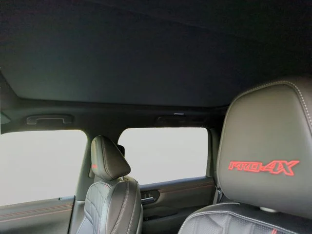 New 2026 Aspen White TriCoat / Super Black Two-tone Nissan PRO-4X® image 17