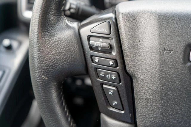 Used 2023 Green Nissan SV image 24