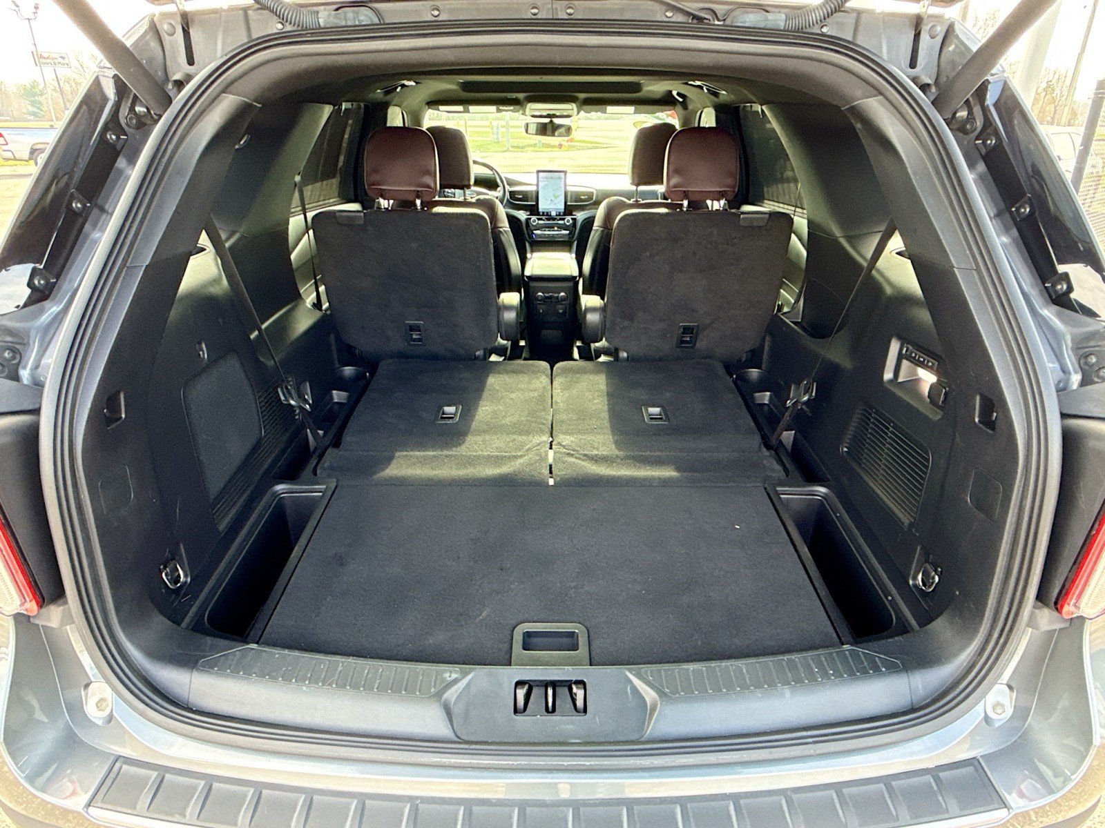 2022 Ford Explorer Platinum - Photo 28