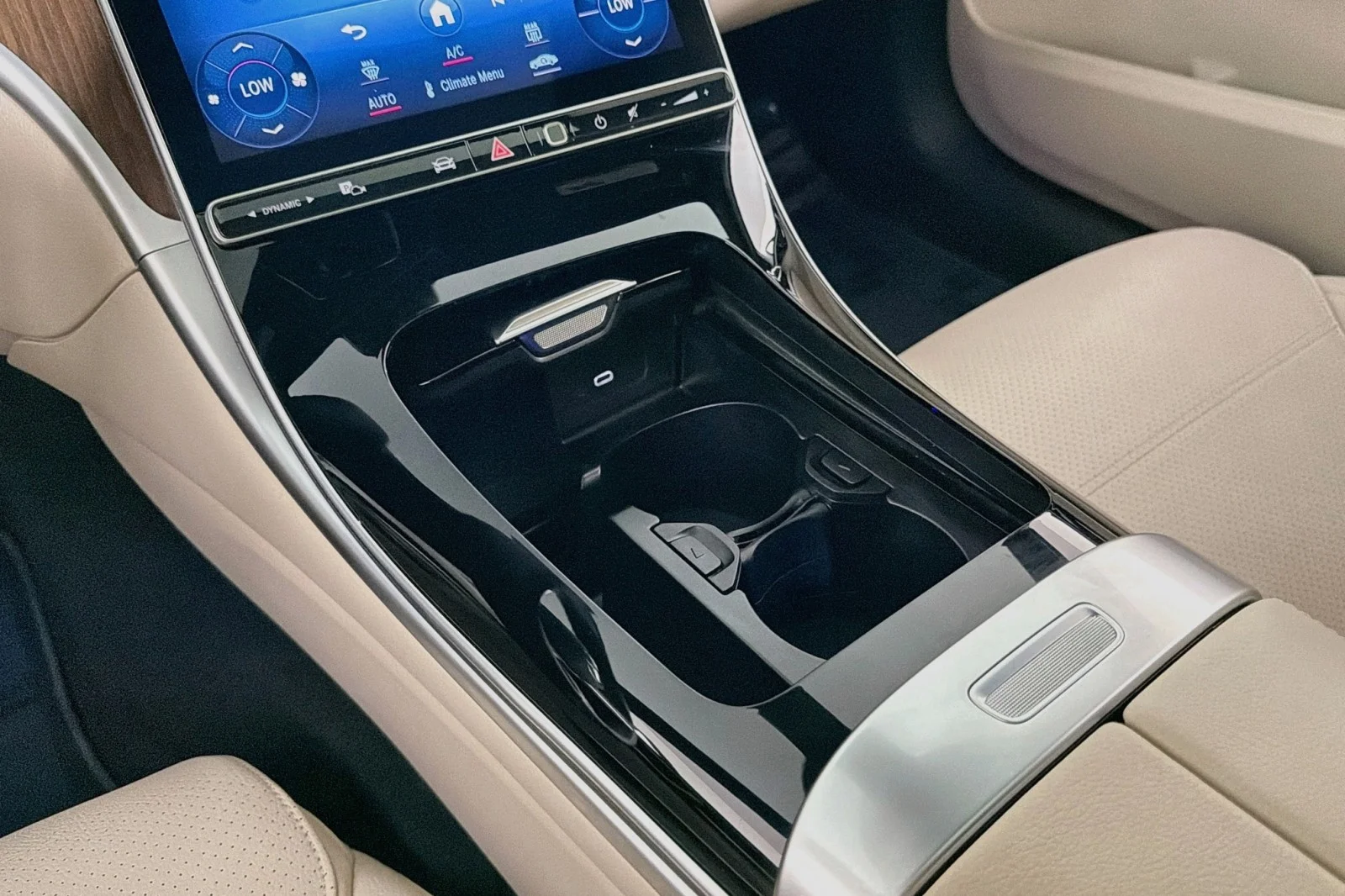 Certified Used 2024 Polar White Mercedes-Benz C 300 image 6