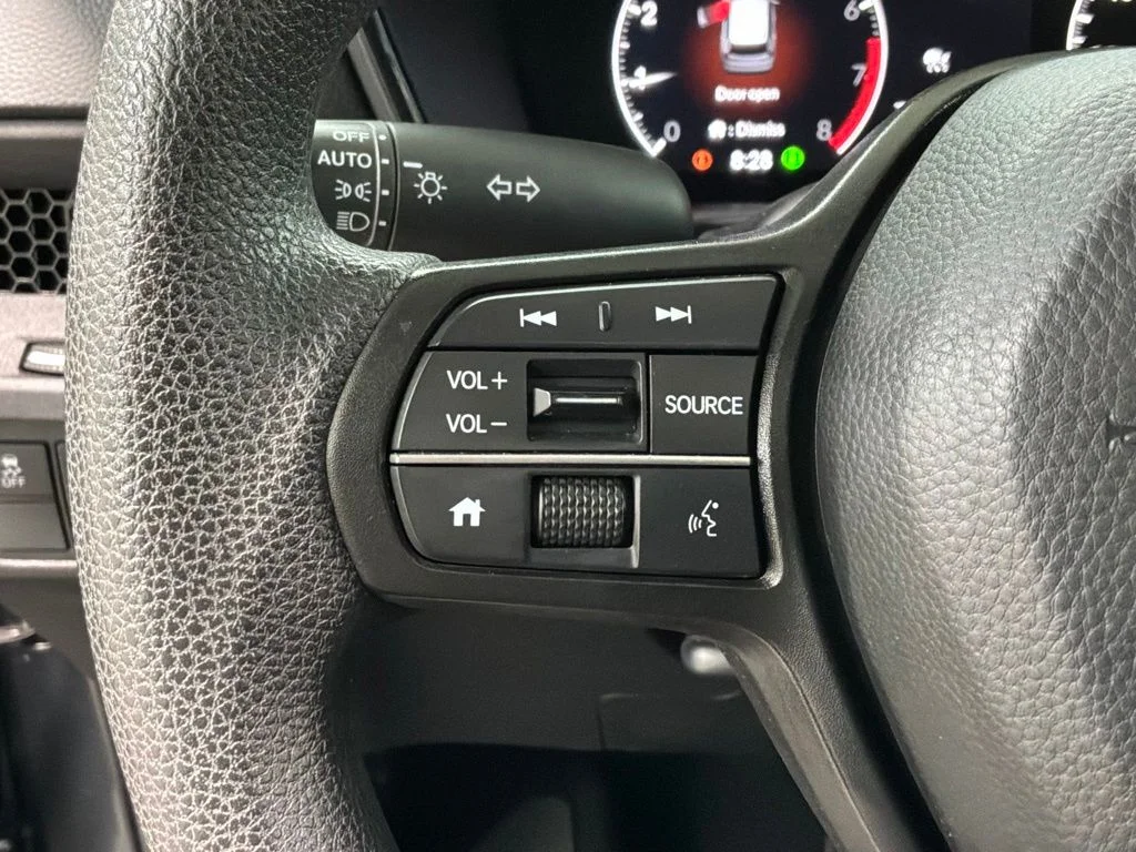 Used 2025  Honda EX image 9