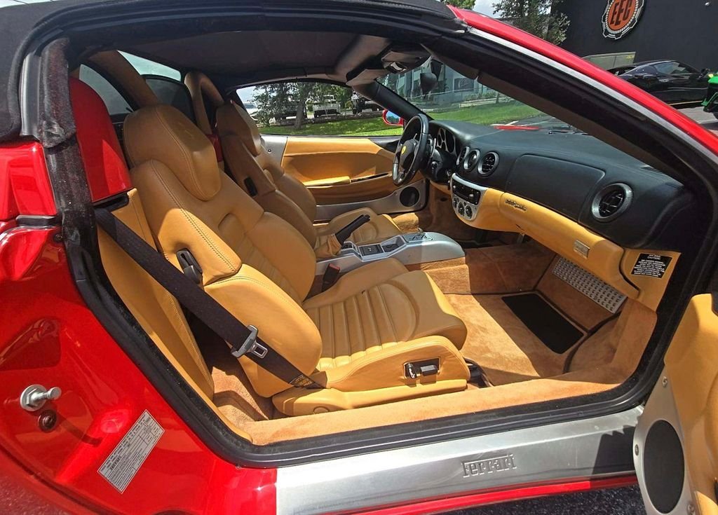 Used 2001  Ferrari Spider image 2
