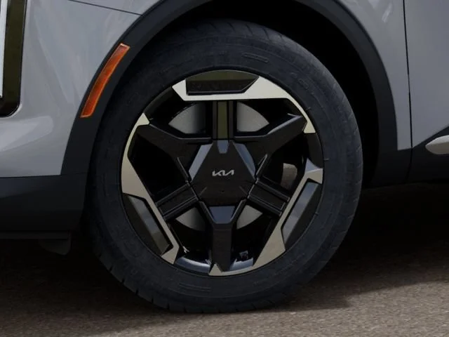 New 2027 Wolf Gray Kia S image 9