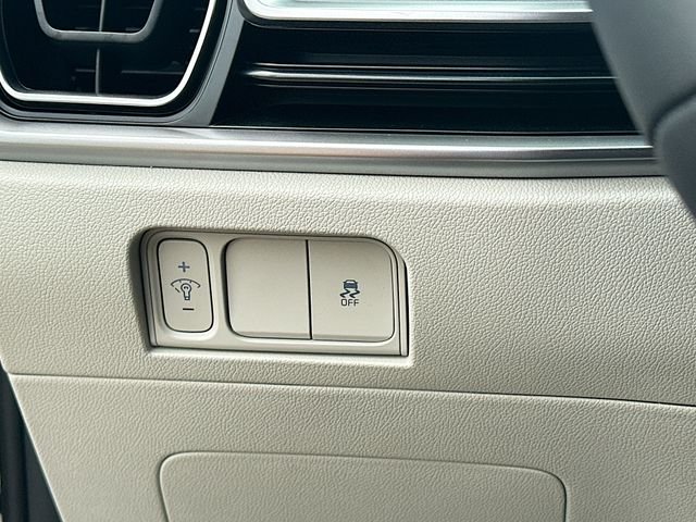 New 2026 Glacial White Pearl Kia S image 10