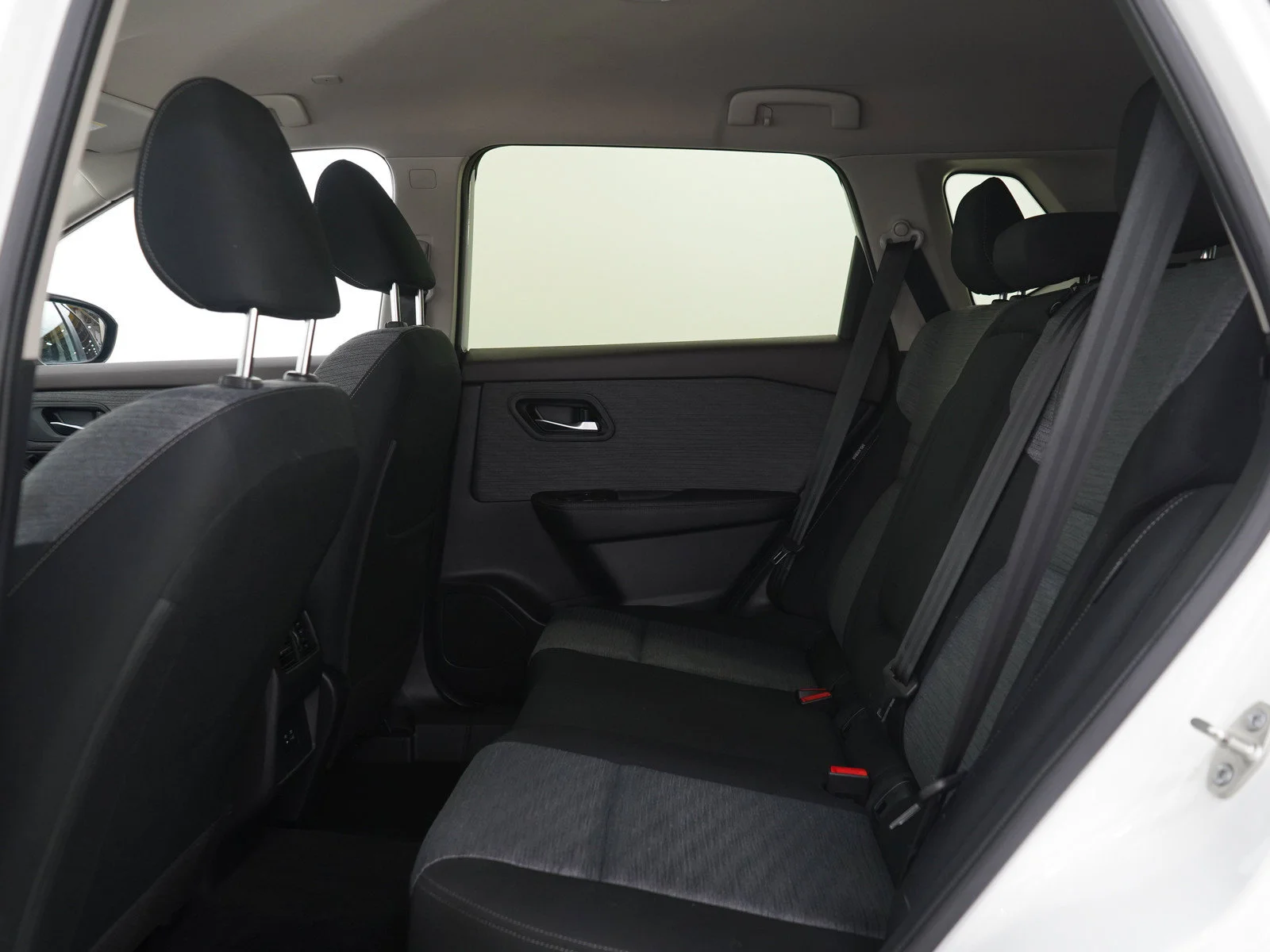 Used 2023 Pearl White Tricoat Nissan SV image 14