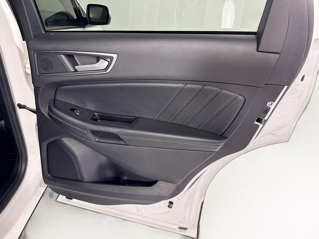 Used 2020 White Metallic Ford ST image 27
