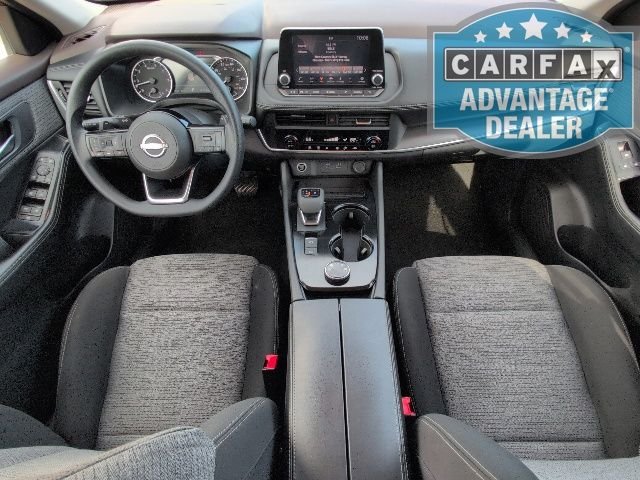 Used 2023  Nissan SV image 5