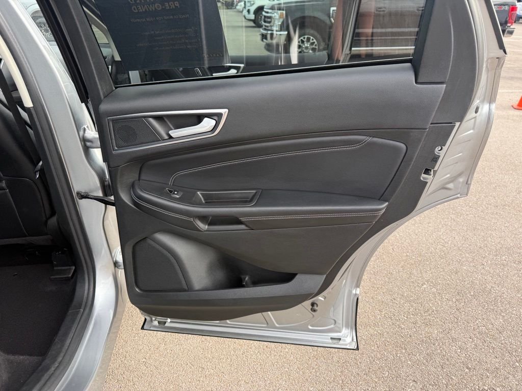 Used 2023 Silver Ford Titanium image 21