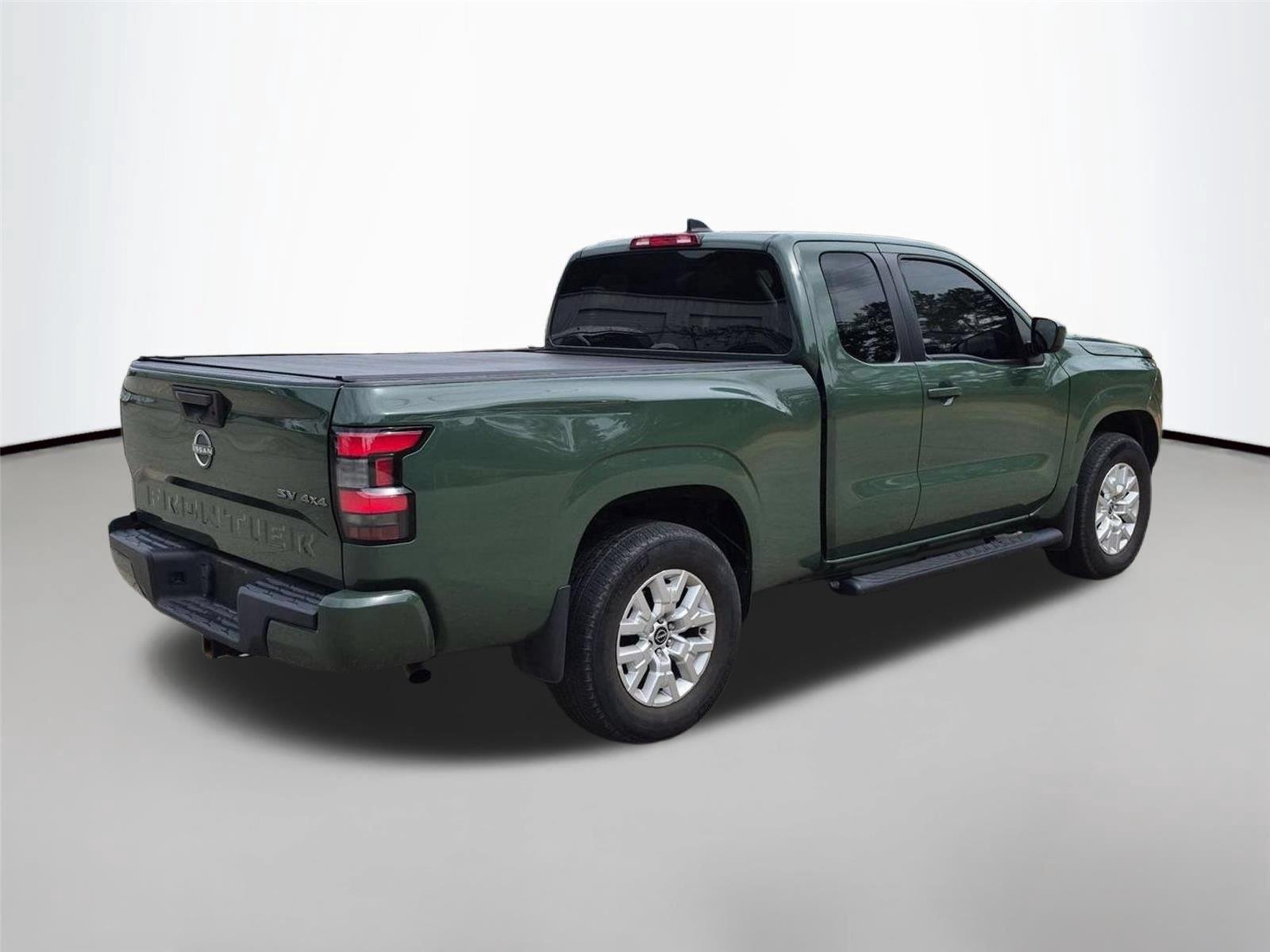 Used 2022 Gun Metallic Nissan SV image 5