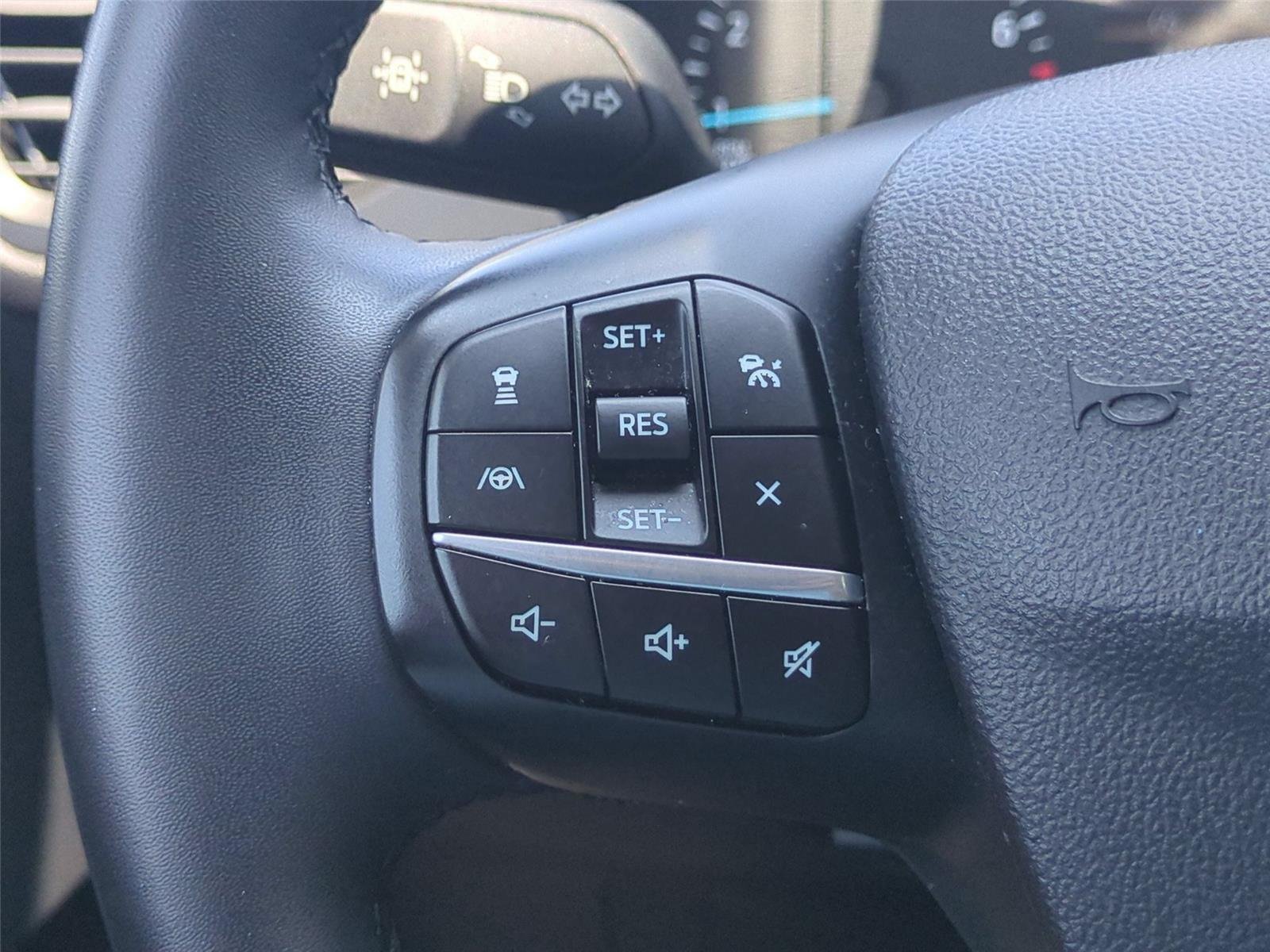 Used 2022 Iced Blue Silver Ford SE image 20