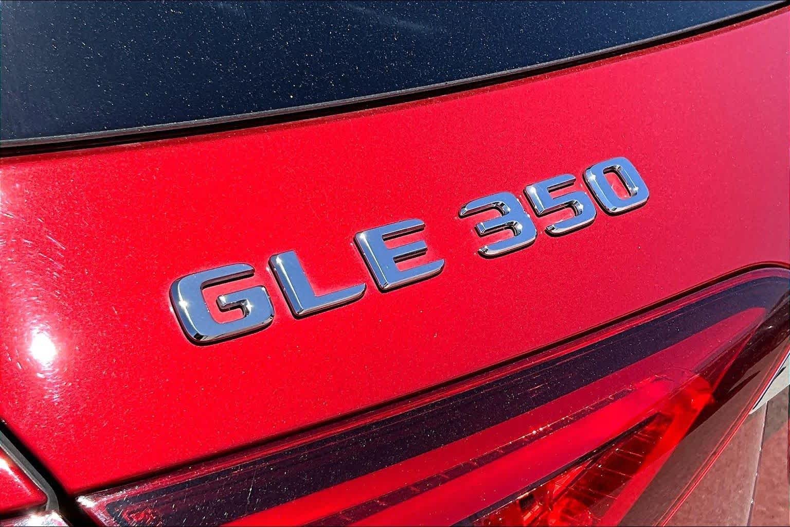 Used 2022 MANUFAKTUR Cardinal Red Metallic Mercedes-Benz GLE 350 image 30