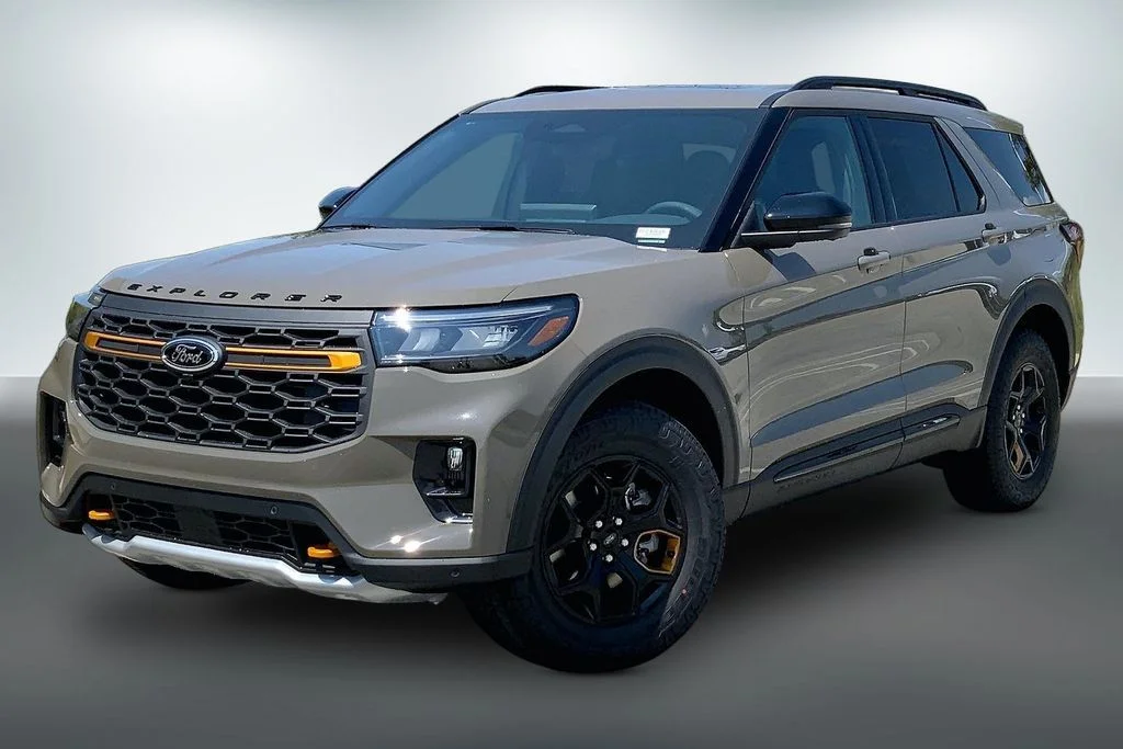New 2026 Gray Ford Tremor image 2