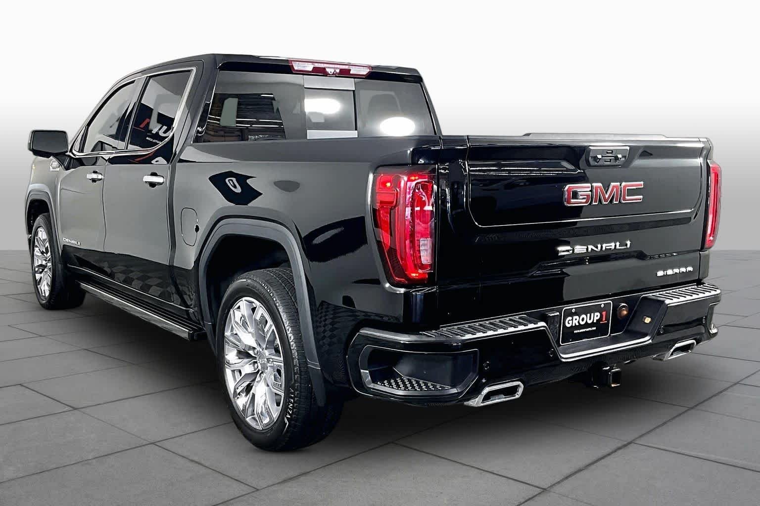 Used 2025 Onyx Black GMC Denali image 12