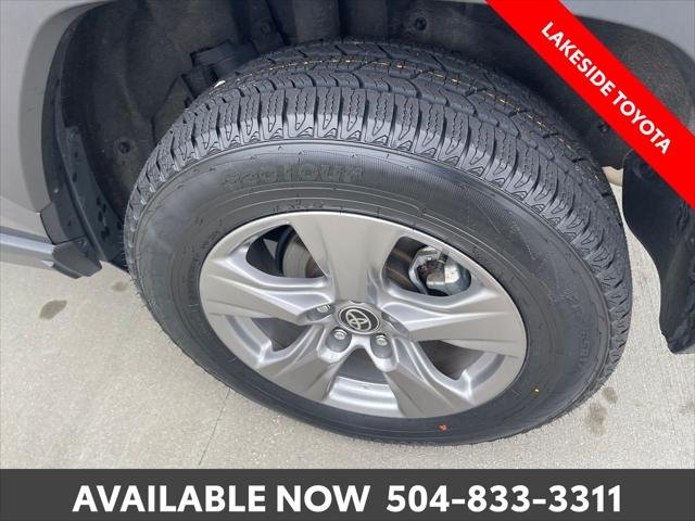 Certified Used 2025 MAGNETIC GRAY MET. Toyota  image 14
