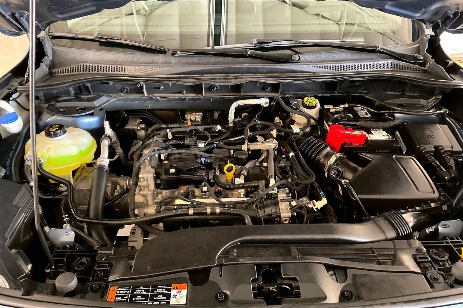 Used 2020 Blue Metallic Ford SE image 28