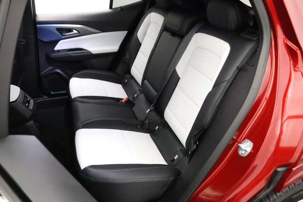 Used 2025 Radiant Red Tintcoat Chevrolet LT image 12