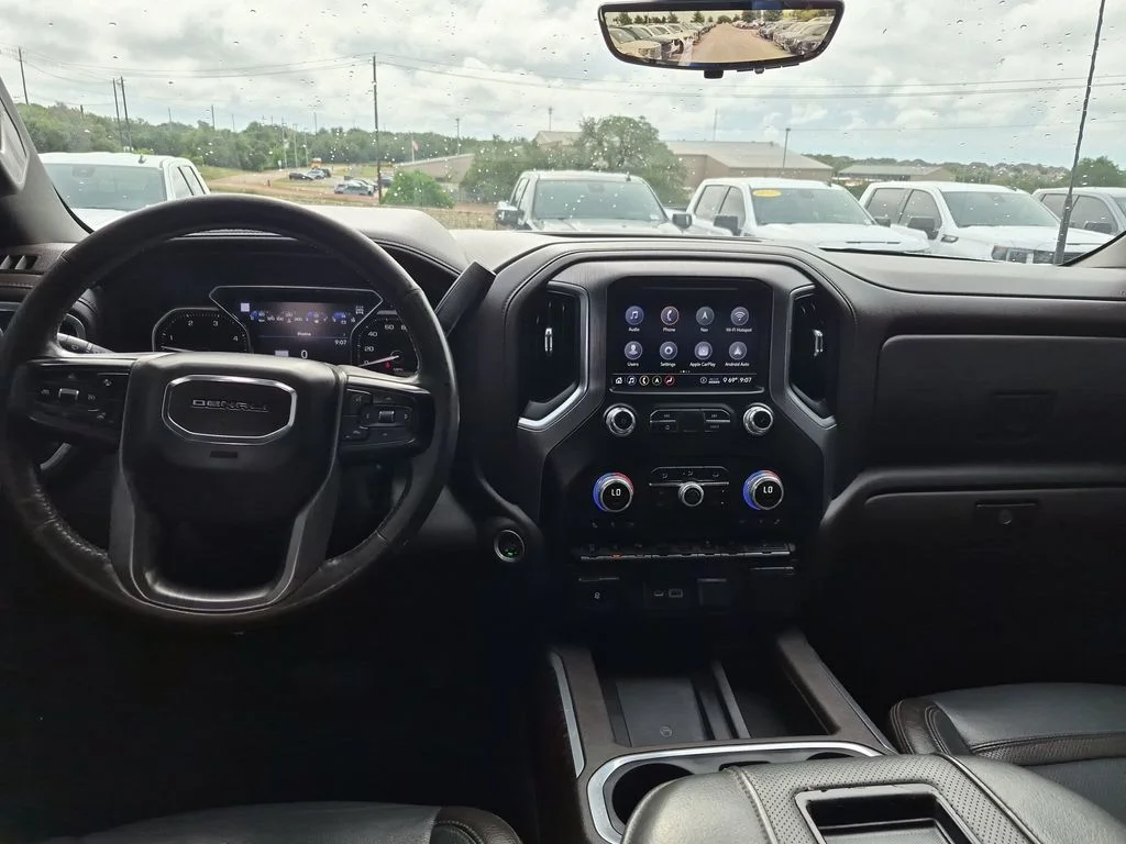 Used 2020 White GMC Denali image 30