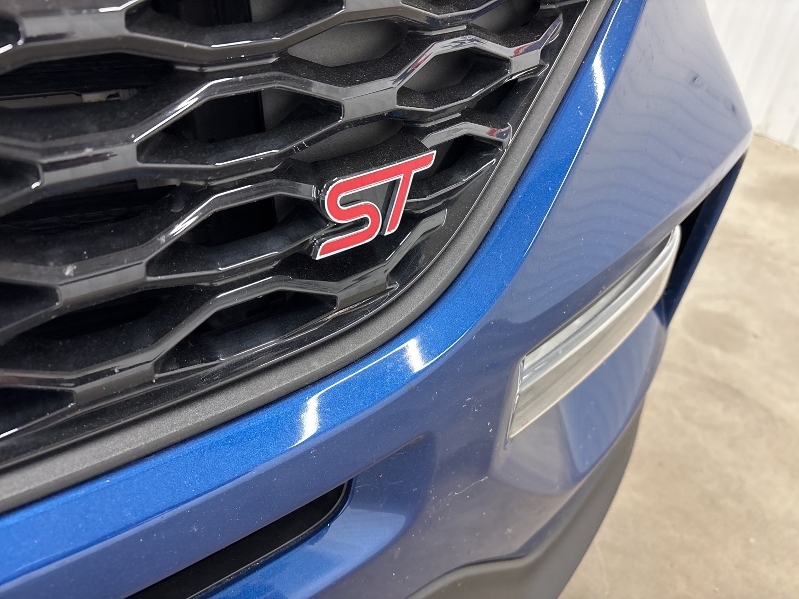 2020 Ford Explorer ST photo 4