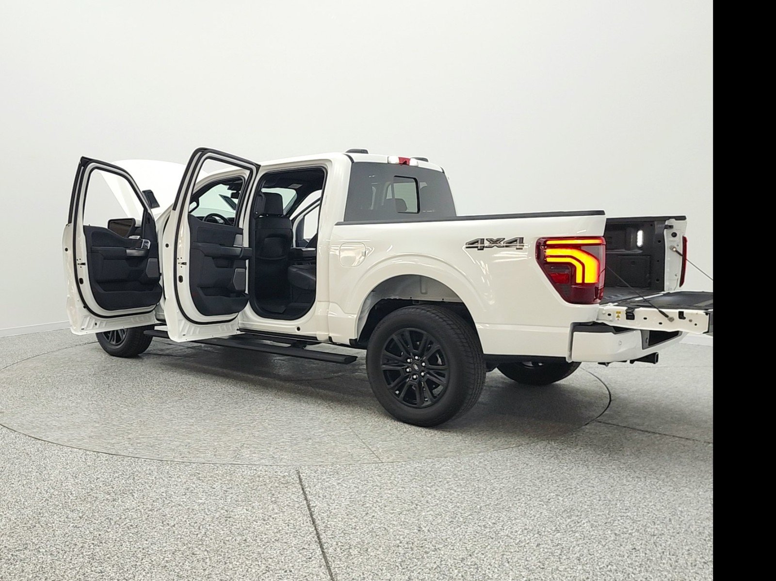 2025 Ford F-150 Platinum - Photo 12