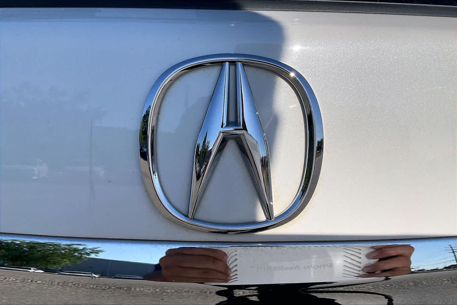 Used 2020 Platinum White Pearl Acura  image 32