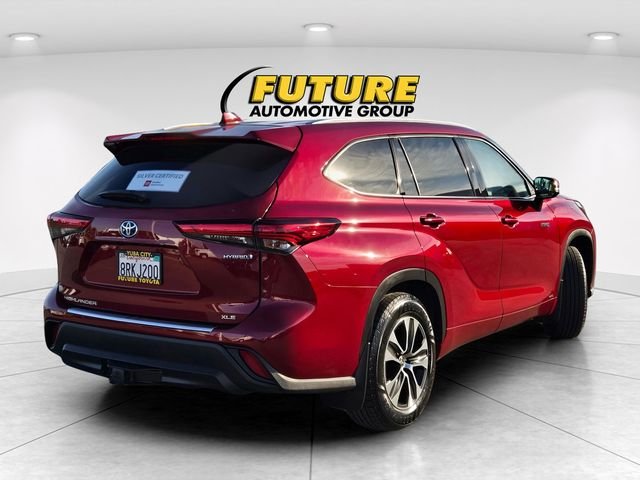 Used 2020 Red Toyota XLE image 4
