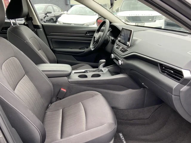 2025 Nissan Altima S - Photo 26
