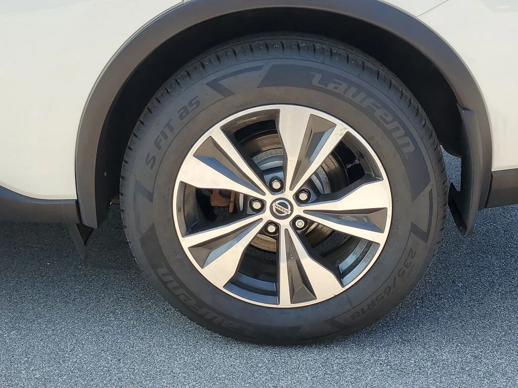 Used 2020 White Nissan S image 6