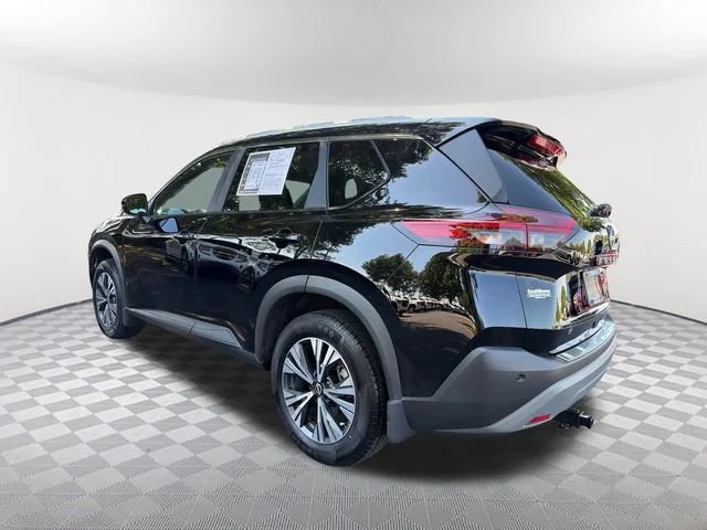 Used 2022 Black Nissan SV FWD image 7